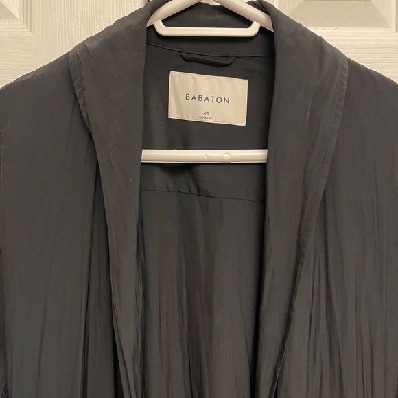 Aritzia Babaton Kahlo Robe - Picture 2 of 7